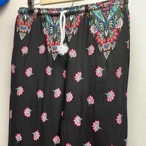Boho Yoga Pants Floral never worn